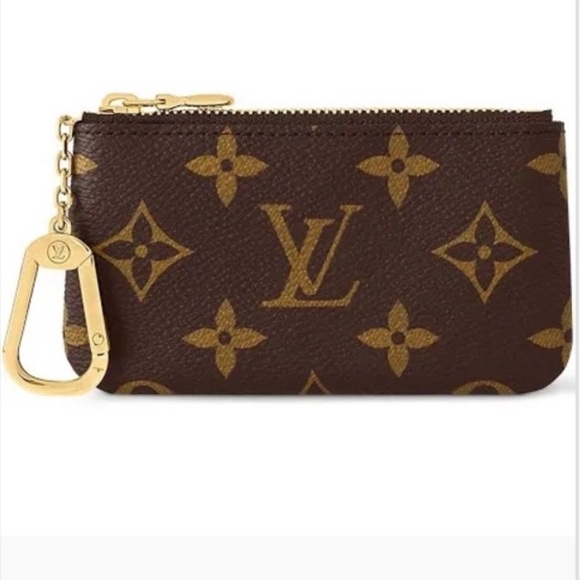 Accessories - Brand New. A Gift never used. Authentic 💯. Sorry NoBox